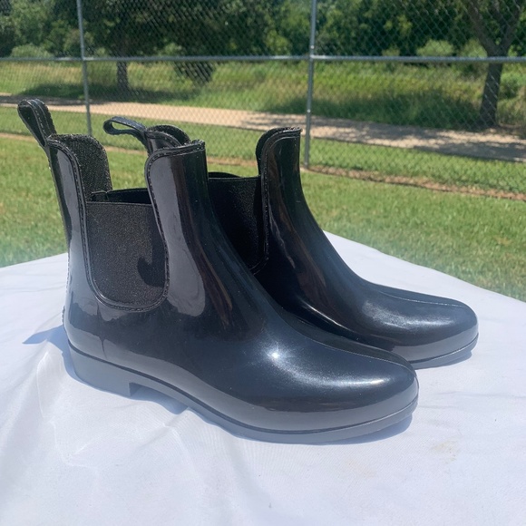 Rugged Outback Black Chelsea Boots Size 9 Womens Rain Ankle Boots - Picture 1 of 8